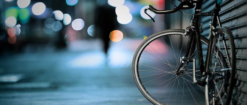 Bicicletas de alta tecnología son más seguras para adultos mayores
