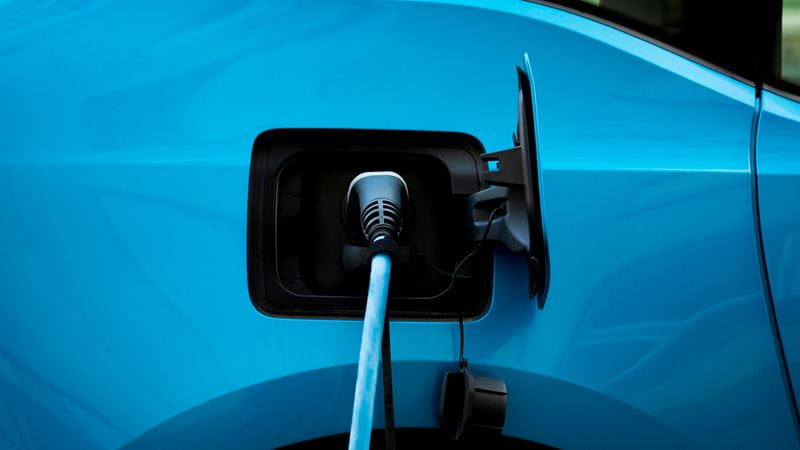 Clean Energy_car charger_heroes_Magnus_202011.jpg